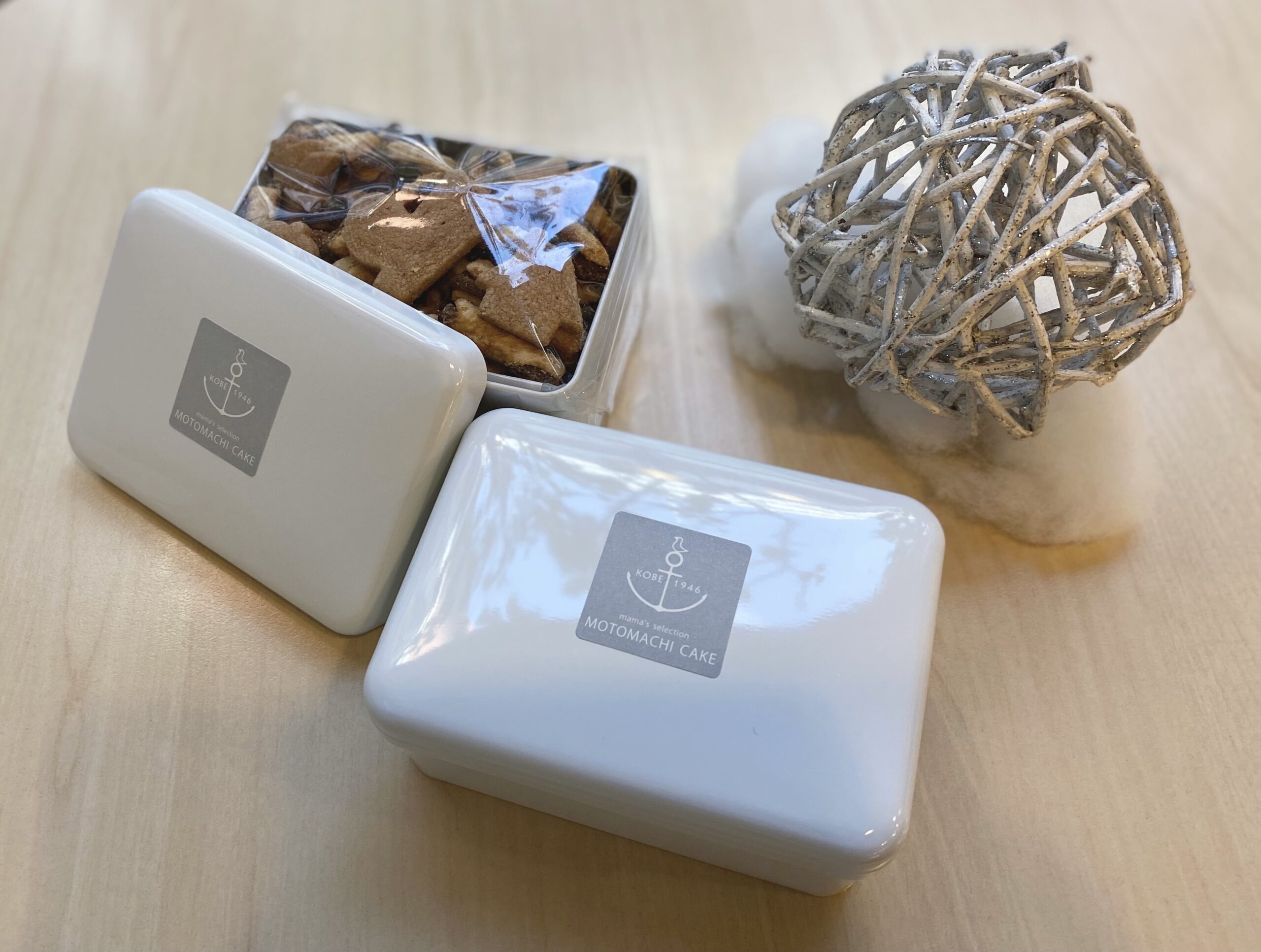 元町ケーキのクッキー缶 Motomachi Cake